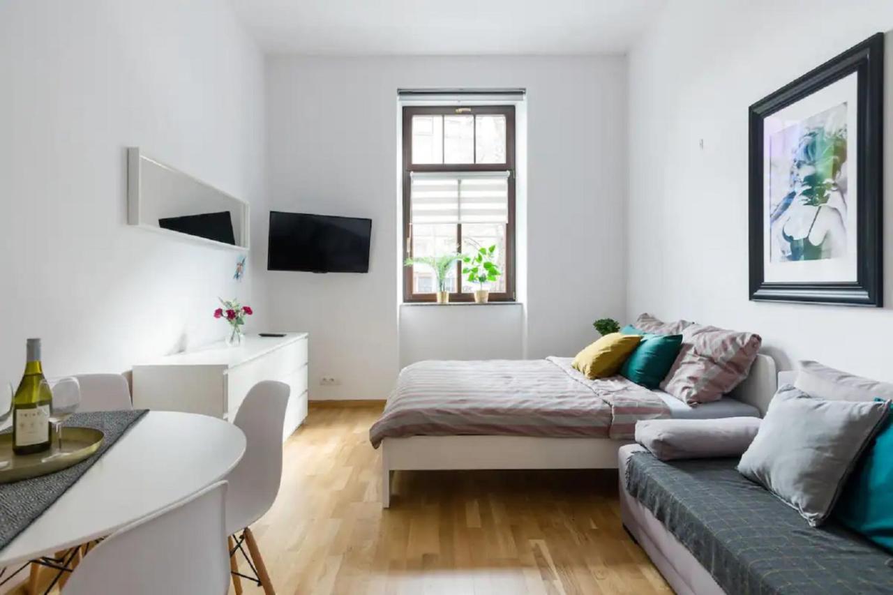 Discover Krakow Apartments - 5 Borowickiej St - Studio Next To Opera And Unity Centre Exteriér fotografie