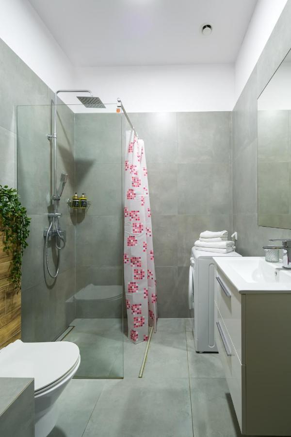 Discover Krakow Apartments - 5 Borowickiej St - Studio Next To Opera And Unity Centre Exteriér fotografie