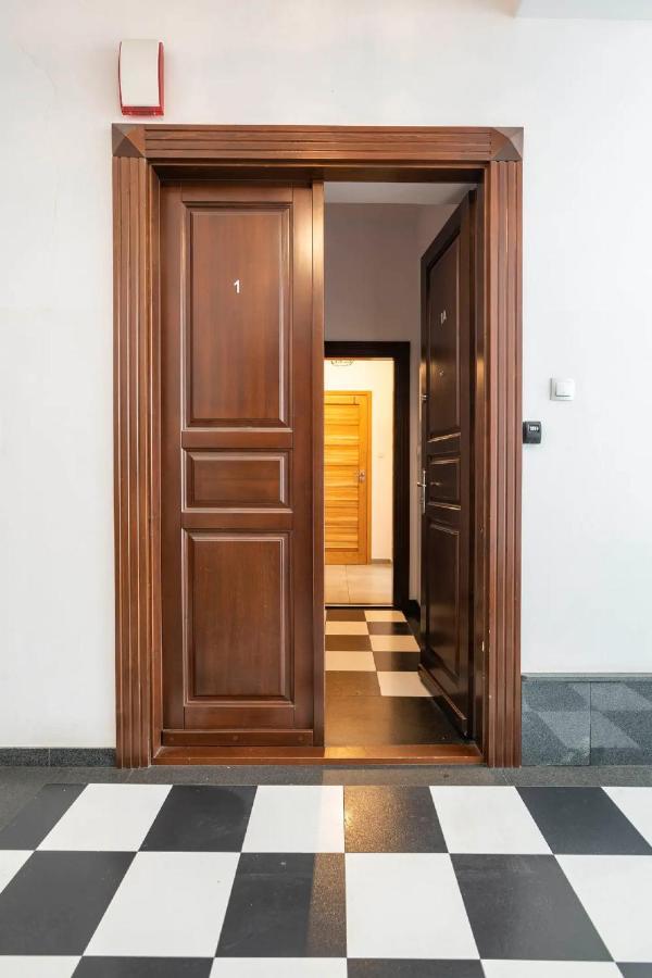 Discover Krakow Apartments - 5 Borowickiej St - Studio Next To Opera And Unity Centre Exteriér fotografie